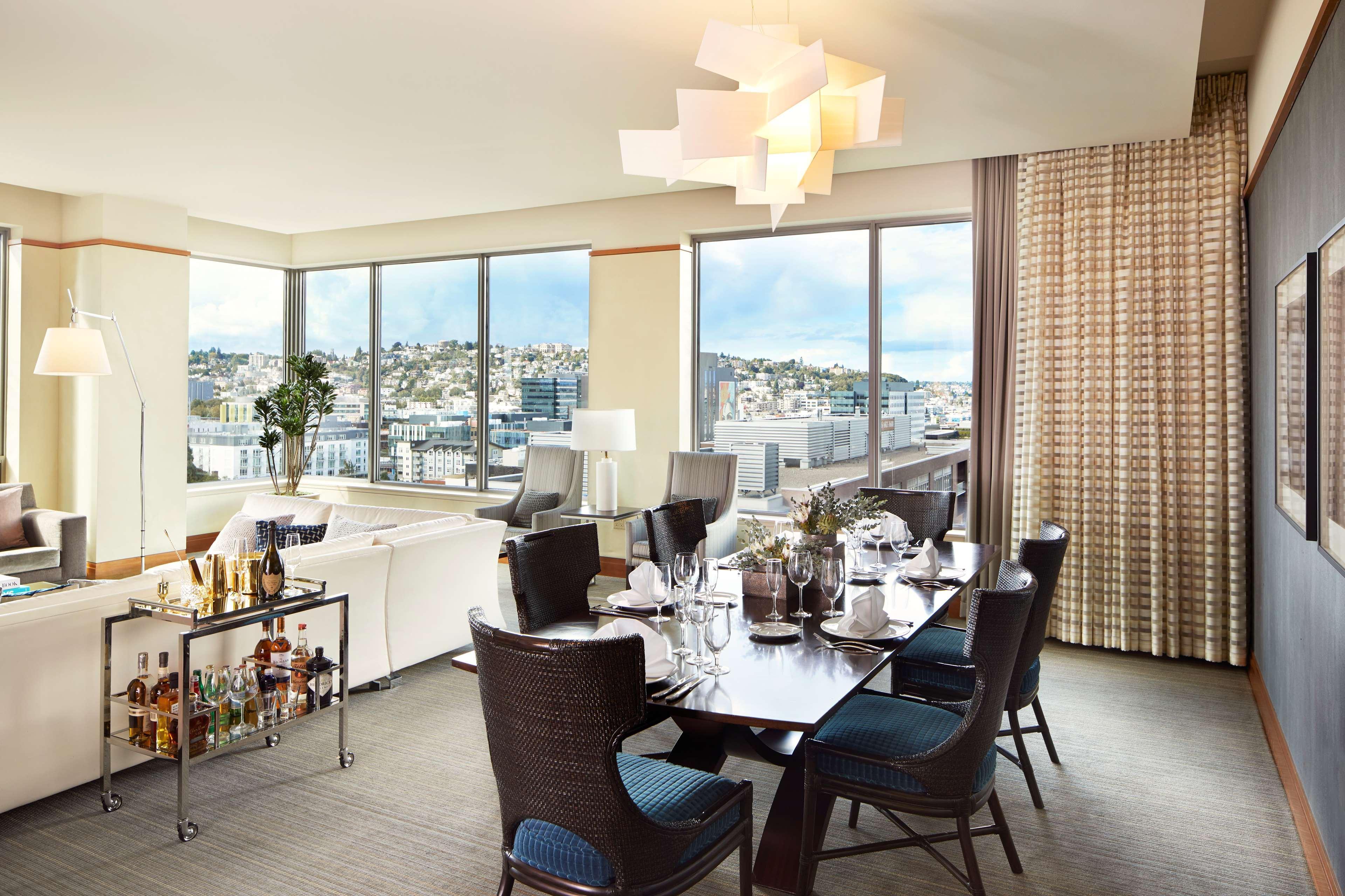 1 Hotel Seattle Luaran gambar A dining room at the Four Seasons Hotel
