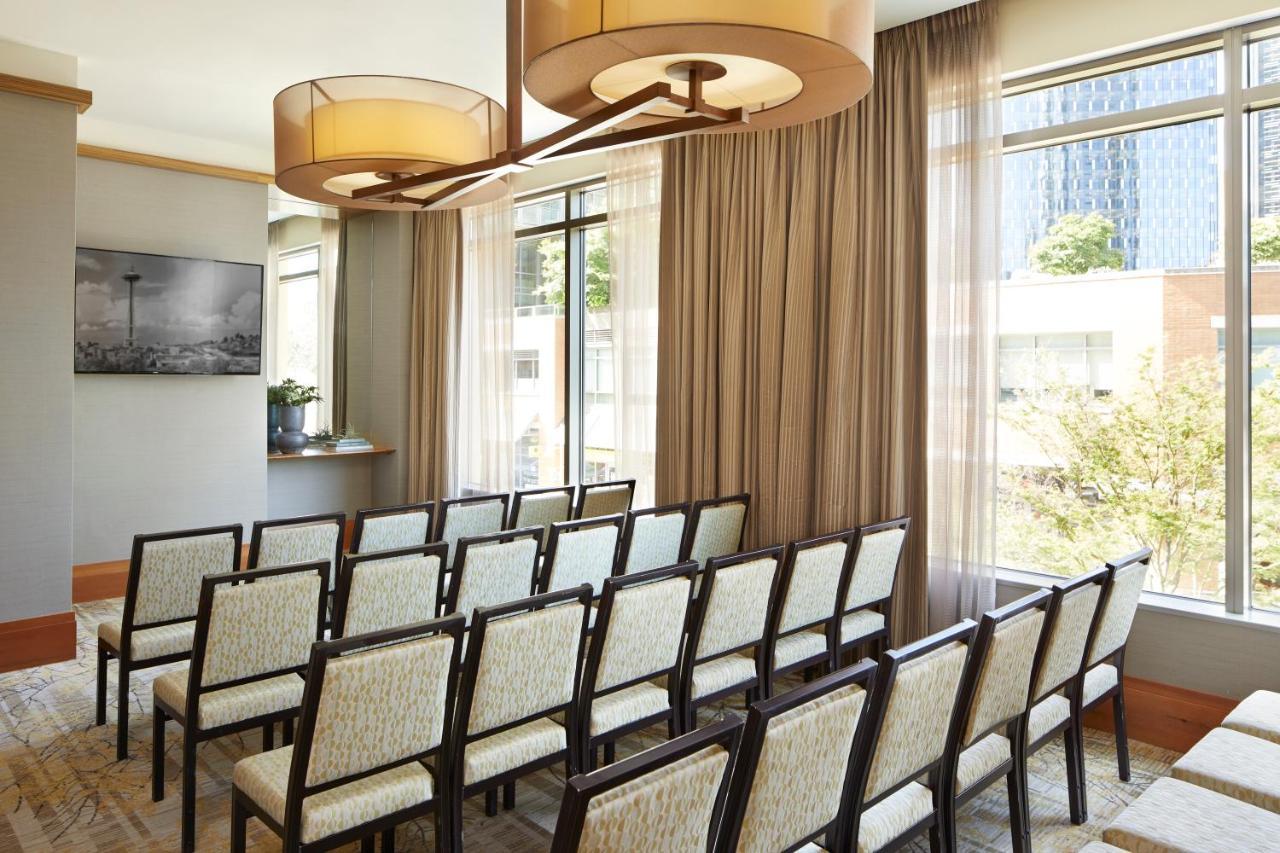 1 Hotel Seattle Luaran gambar The Library