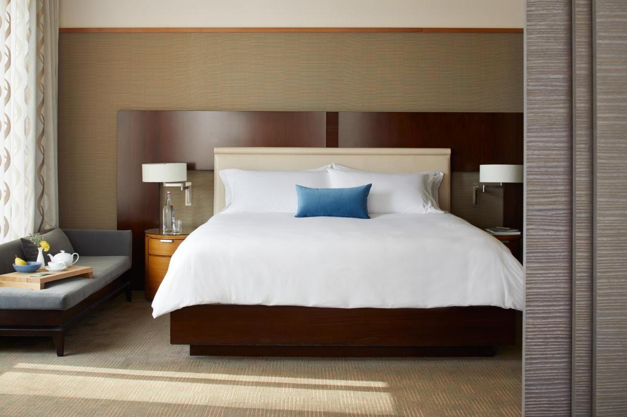 1 Hotel Seattle Luaran gambar A bedroom at the Westin